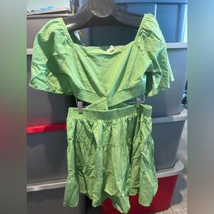 Green Off-Shoulder Two-Piece Set p58